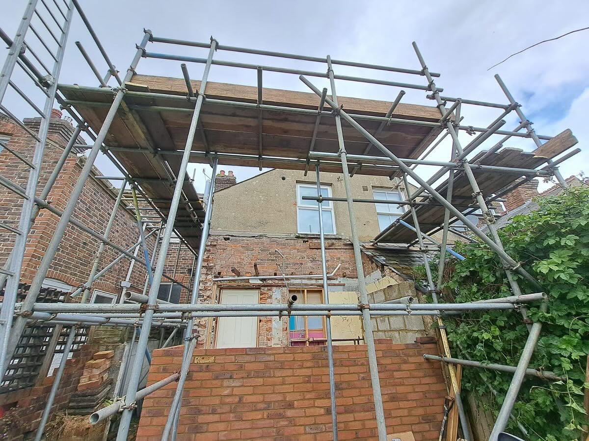 Scaffolding For Extensions by Thompsons Towers Scaffolding